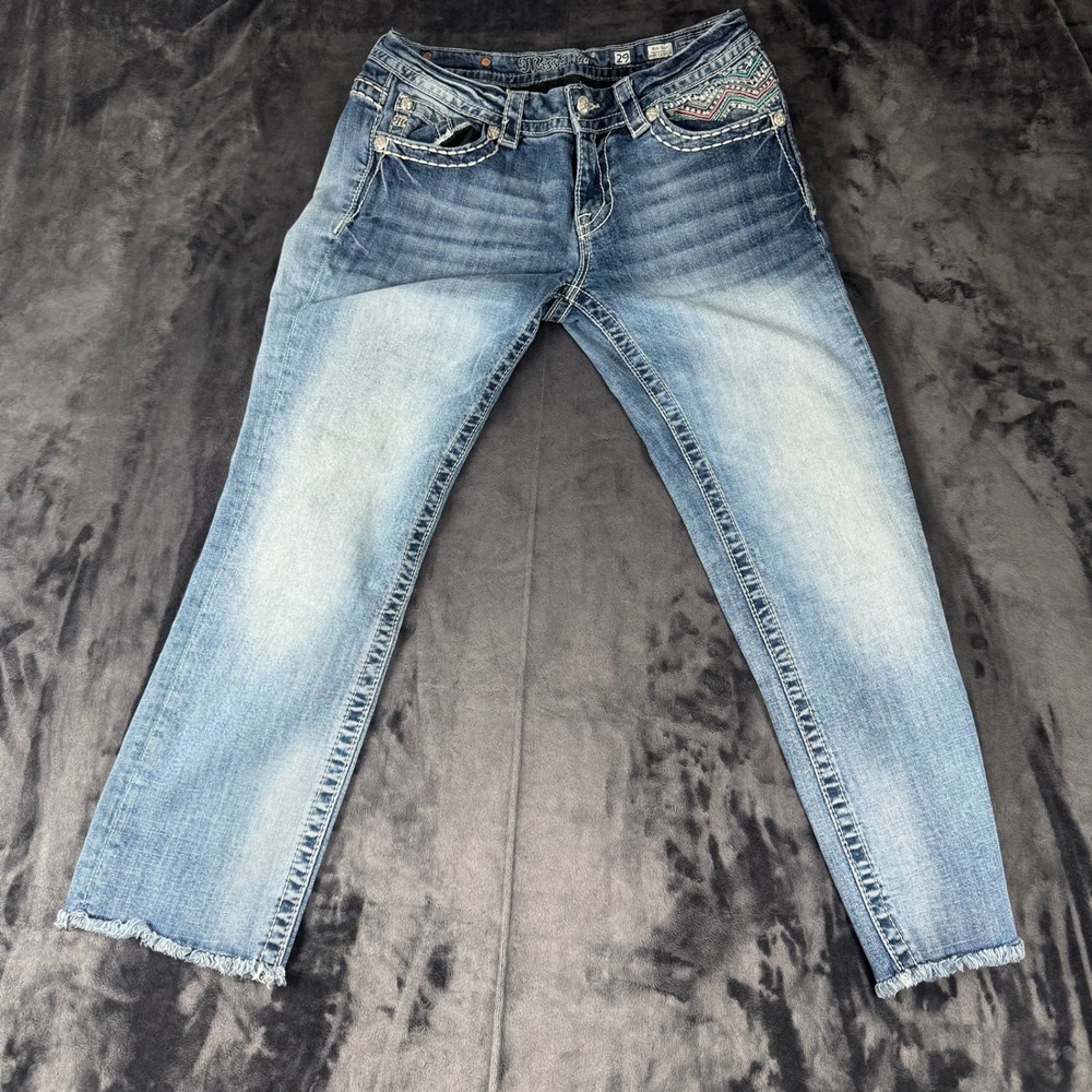 Miss Me Easy Cropped Jeans Womens 29 Blue Mid Rise Embroidered Hem JE8109EC
